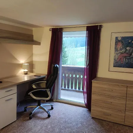 Geraeumige Im Schwarzwald דירה זילבך